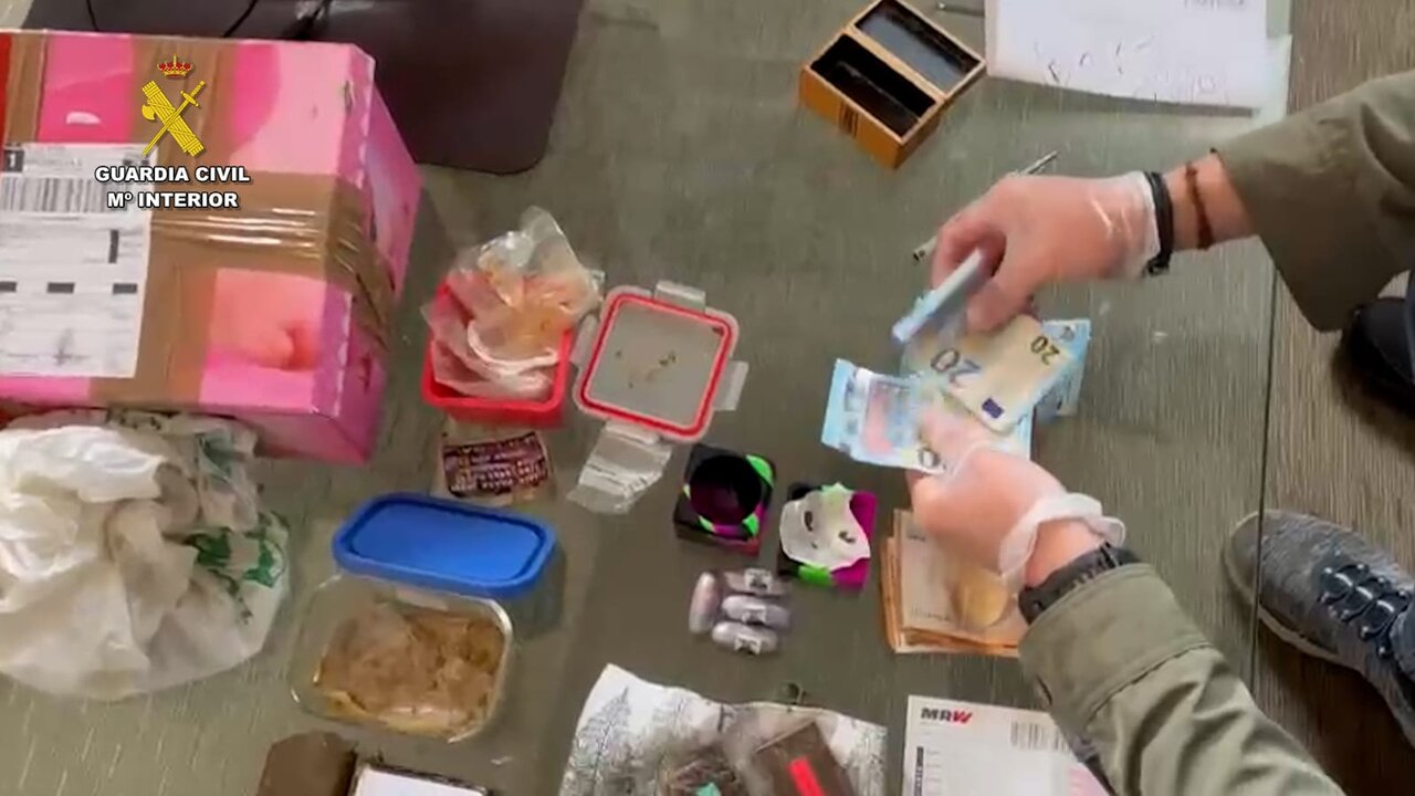 Cae una red nacional de narcotráfico . Guardia Civil