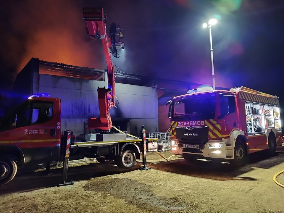 incendio nave en Monfarracinos (2)