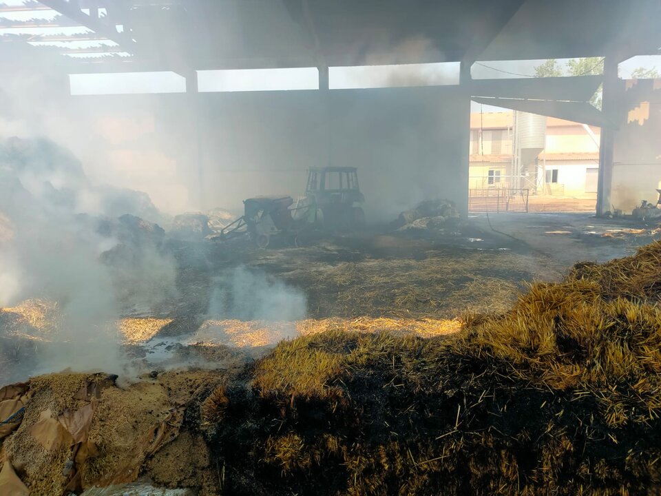 incendio nave Monfarracinos (3)