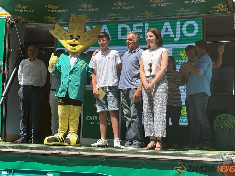 ganadores del concurso de ristras y montones de la Feria del Ajo 2025 en Zamora_4