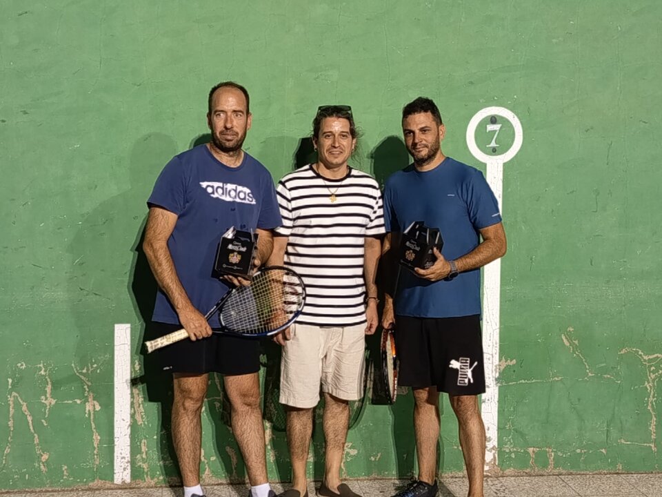 Segundos clasificados en el Torneo de Frontenis de Cubillos del Pan
