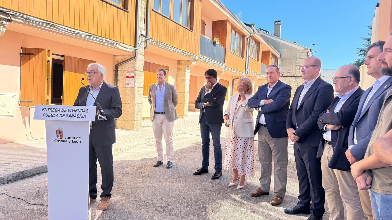 entrega de viviendas Puebla de Sanabria