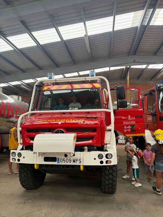 Asociación Cultural El Balcón de Aliste visita el Parque de Bomberos Tierras de Aliste_5