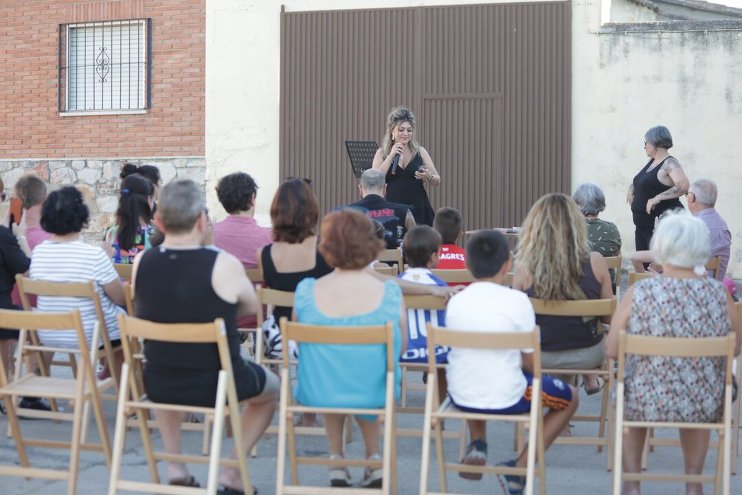 Festival de poesía en Tarde obispo Tardobispo . IMAGEN CEDIDA