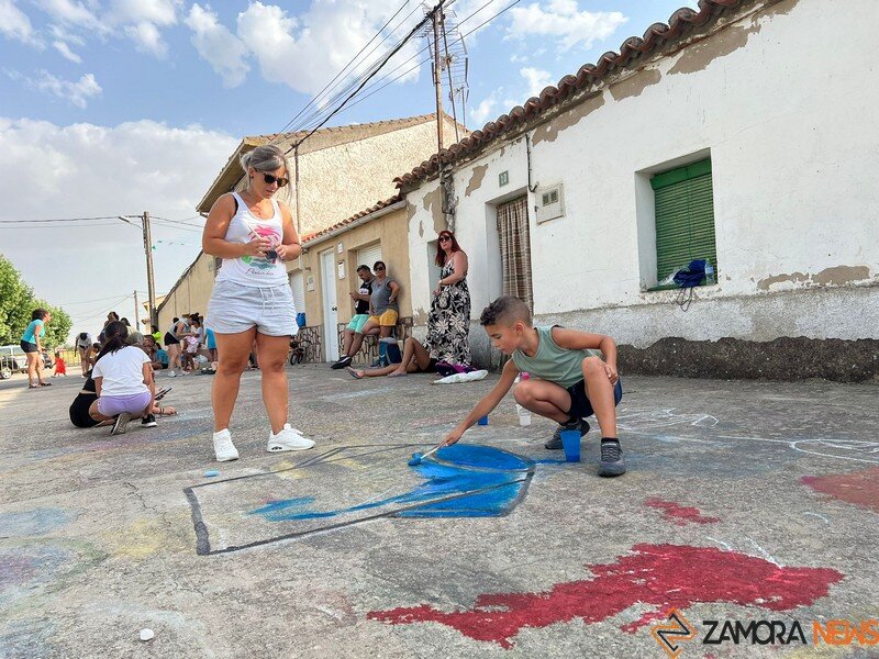 arte infantil llena de color las calles de Coreses _27