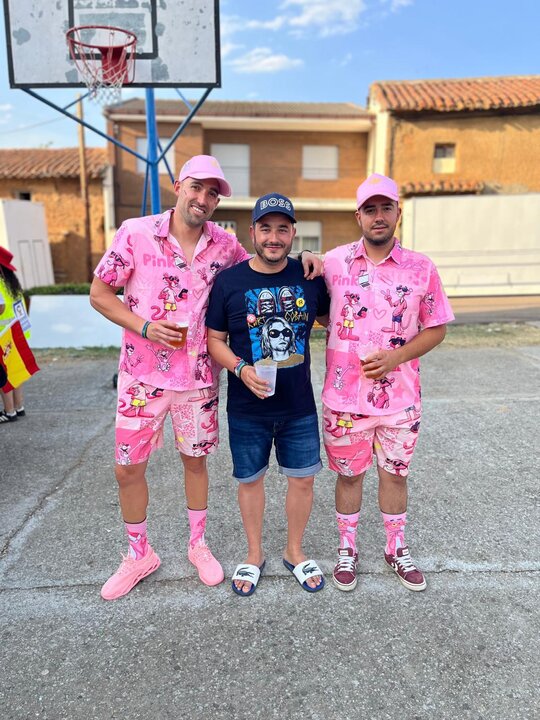 desfile de disfraces en Pozuelo de Vidriales