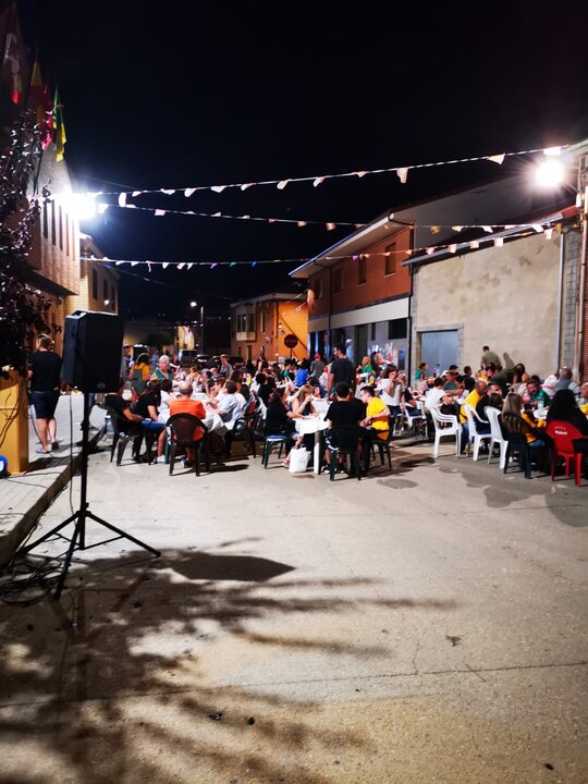 cena popular en Quiruelas de Vidriales (3)