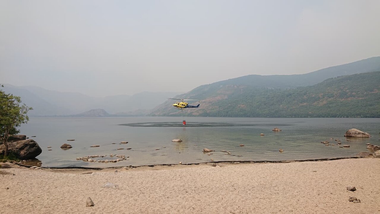 Helicópteros recargan en el Lago de Sanabria_5