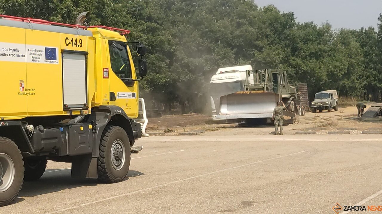 Sanabria sigue resistiendo con fuerza humana y mecánica en la lucha contra el fuego