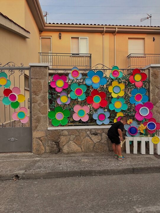 Arcenillas calles decoradas_2-imagen de redes sociales