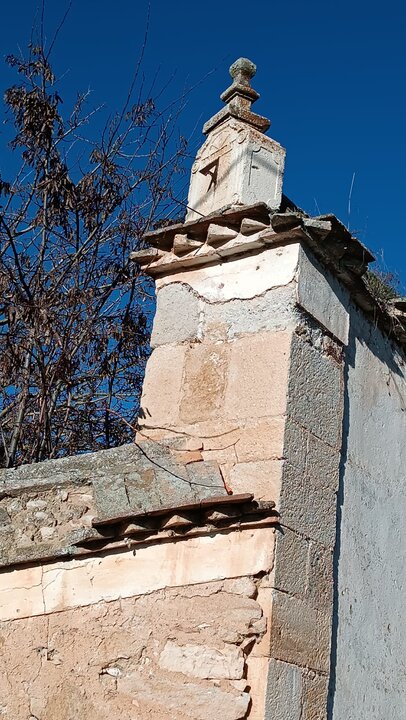 Reloj de sol que vigila el Duero