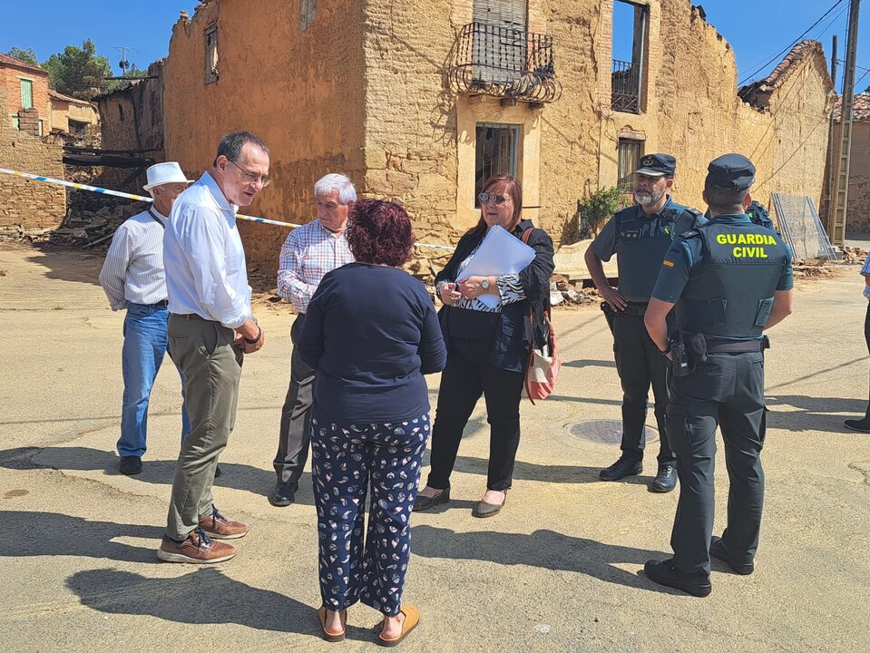 Ángel Blanco visita los municipios afectados por el incendio de Molezuelas de la Carballeda