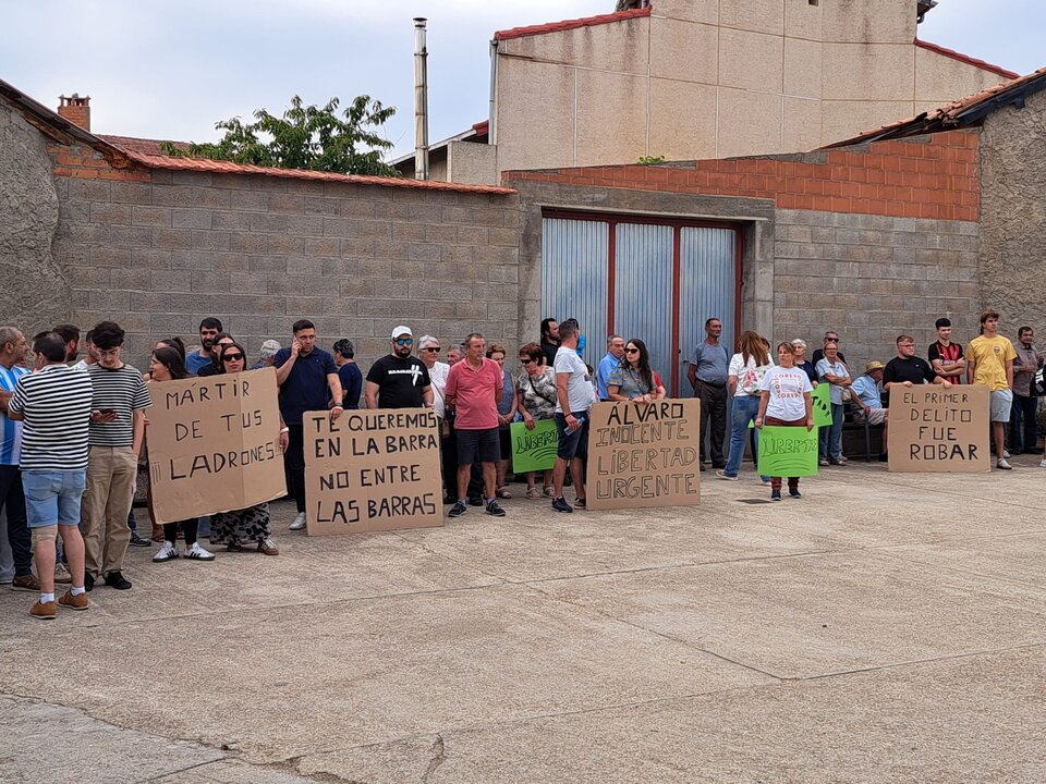 manifestación por Álvaro en Olleros de Tera (5)