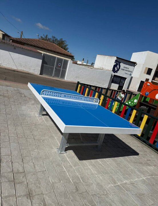 parque de juegos en Villaralbo (2)