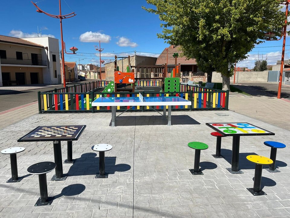 parque de juegos en Villaralbo (1)