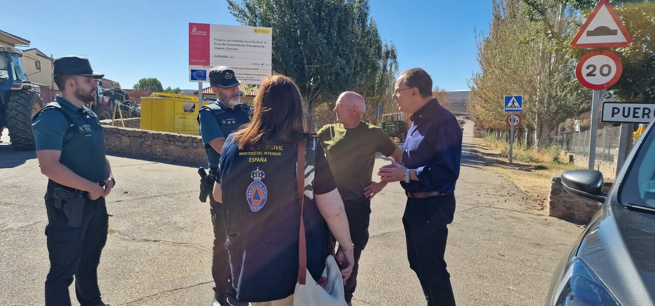 Ángel Blanco visita localidades afectadas por los incendios_2