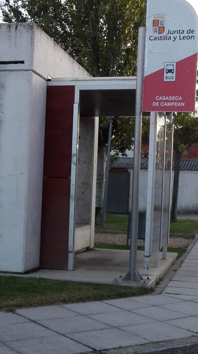 parada de bus en Casaseca de Campeán (1)