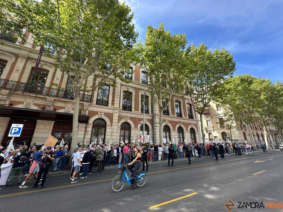 manifestación zamora frente a renfe _4