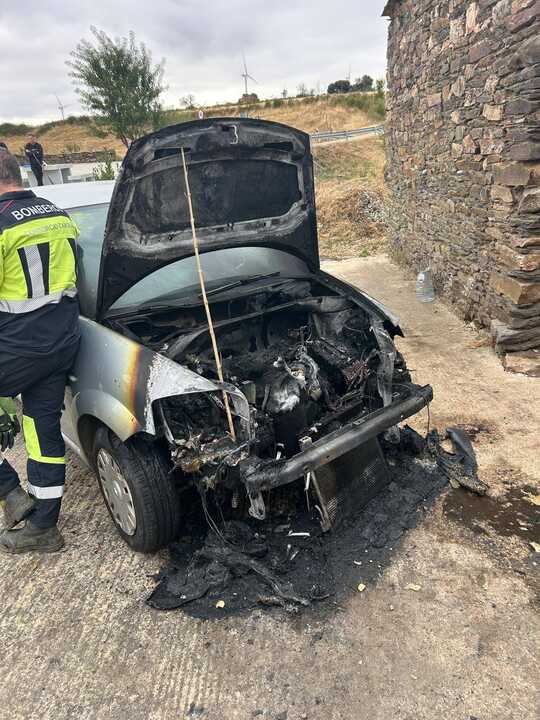 Incendio coche Losacio_2