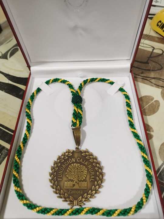 MEDALLA CONCEDIDA POR FUNDACION CAJA RURAL