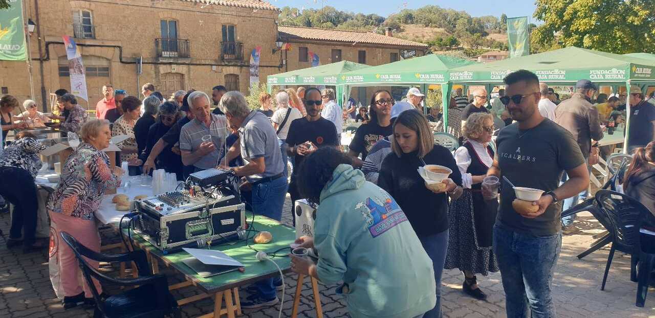 Comida fiesta de la vendimia en Venialbo_2- imagen redes