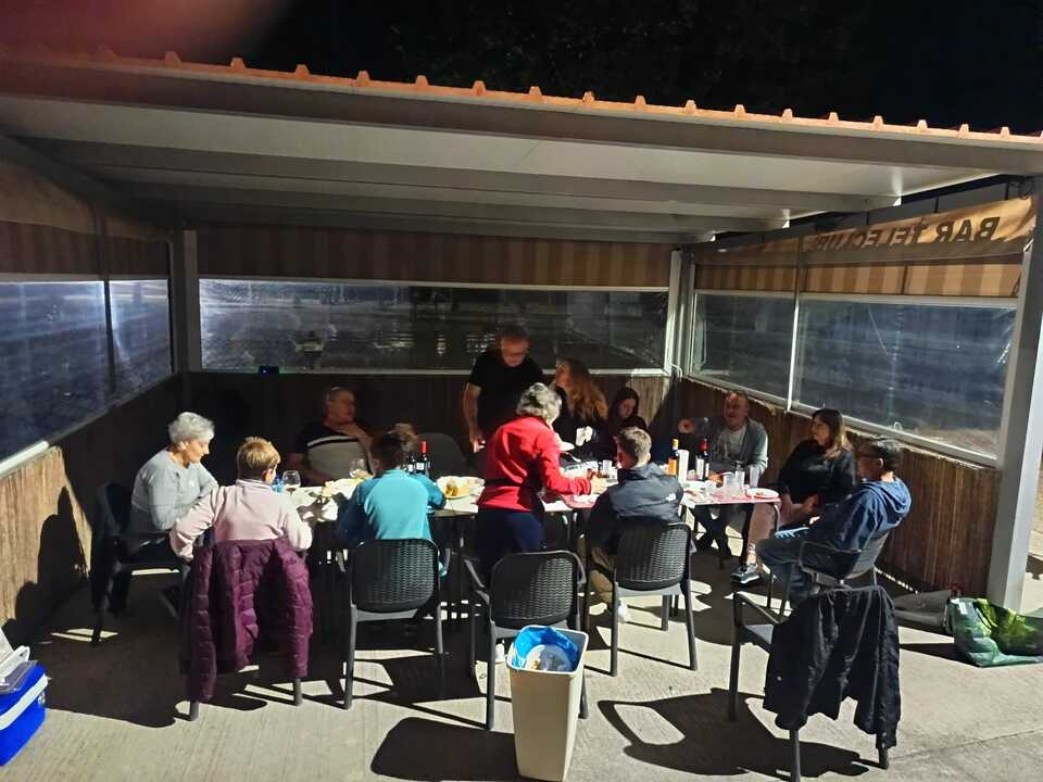 Cena en Terraza del bar
