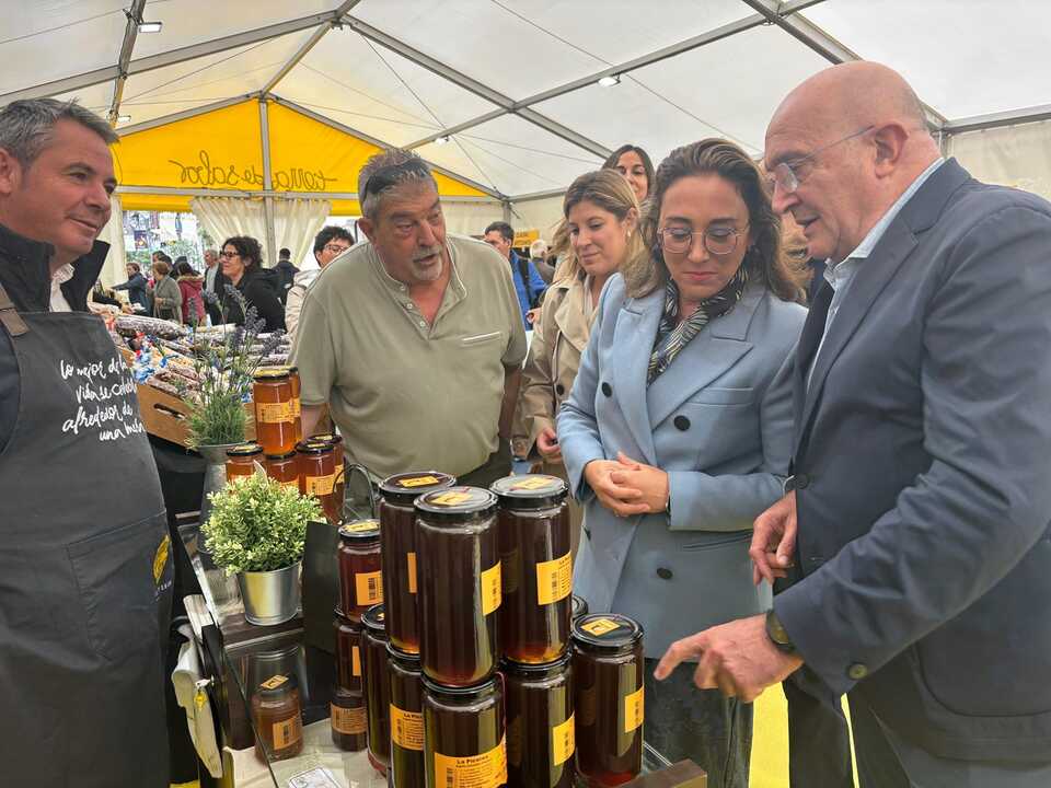 Inauguración carpa Artesanos Alimentarios