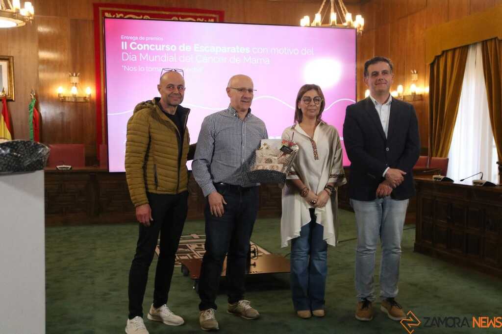 Premios escaparates cáncer zamora _3