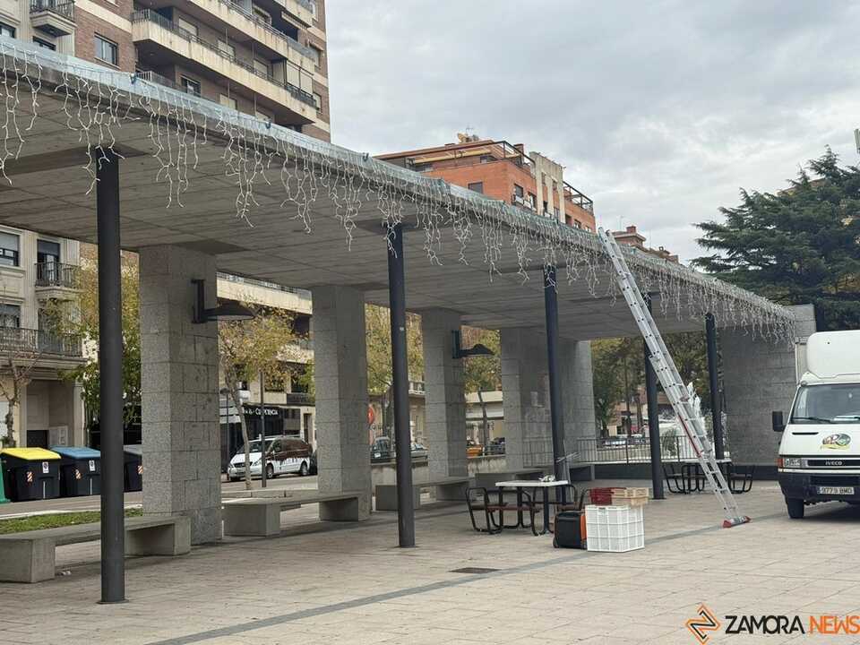 Montaje luces de navidad Zamora 