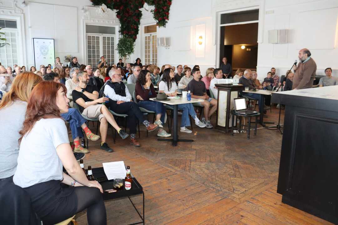 Público en una de las charlas