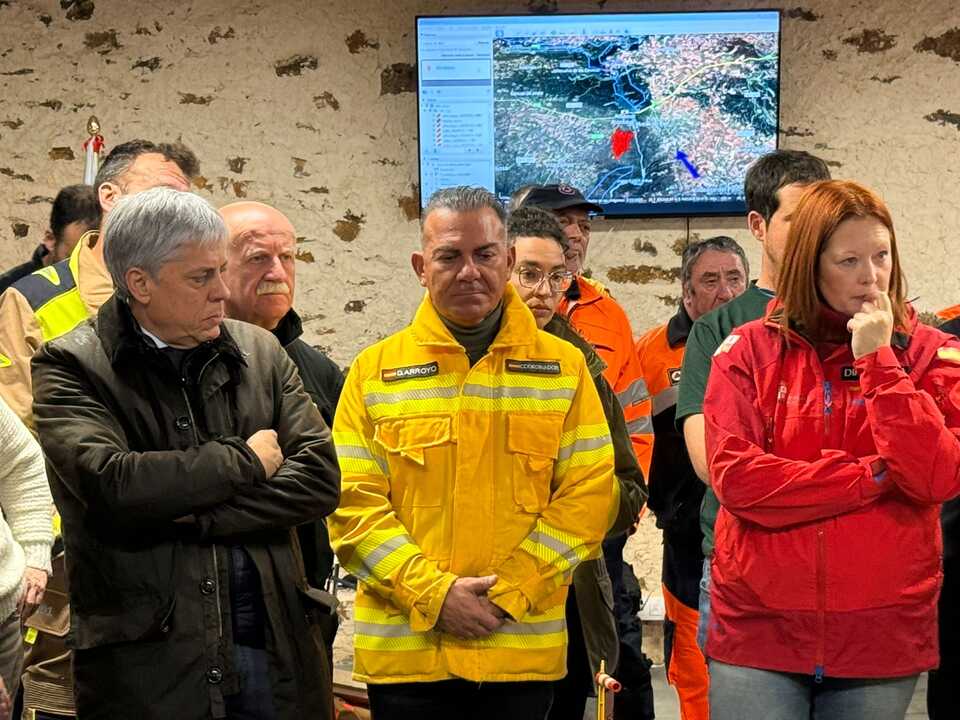 WhatsApp+Image+2025-12-12+at+13.52.22