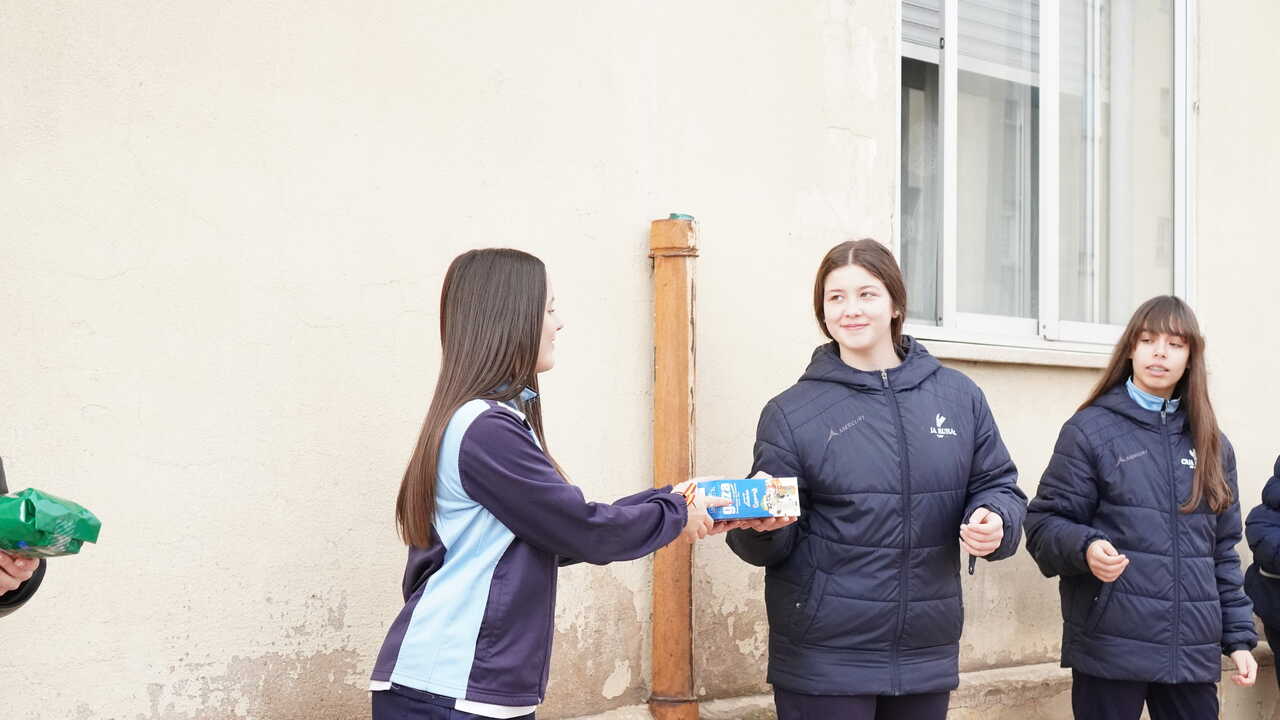 Cadena Solidaria  Colegio Nuestra Señora del Rocío_2