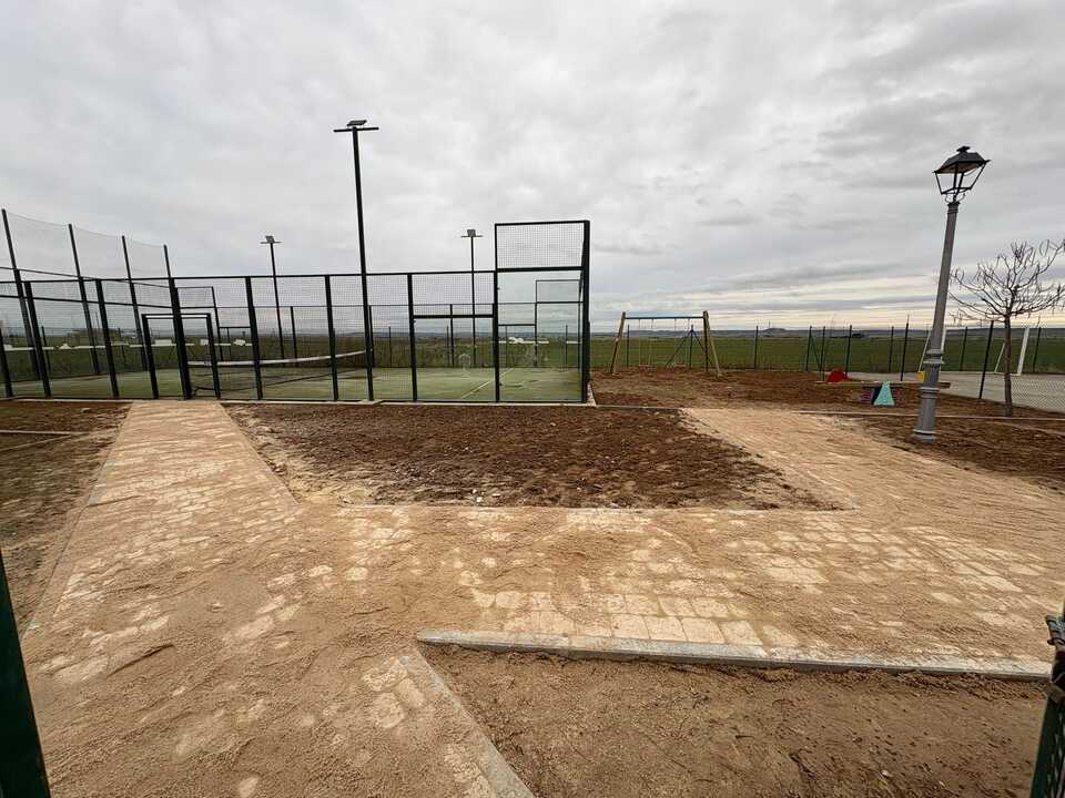 Casaseca de las Chanas parque infantil  primera fase