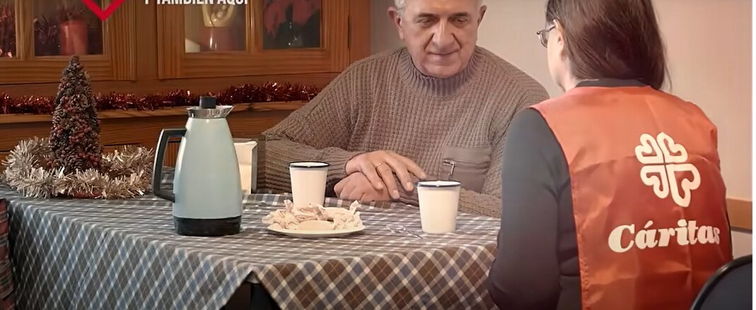 Imagen del vídeo de la campaña de Navidad de Cáritas