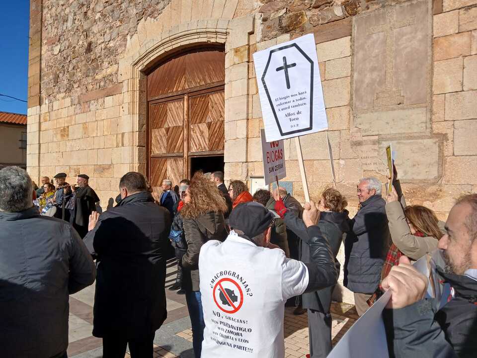 Defendiendo n San Cebrián de Castro