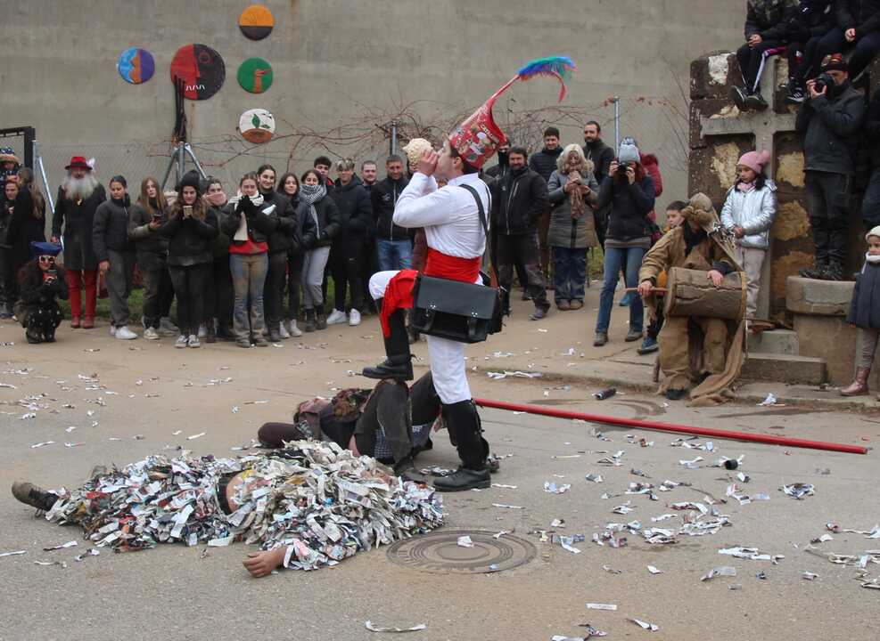 El Molacillo toca la caracola.Foto Marisa González