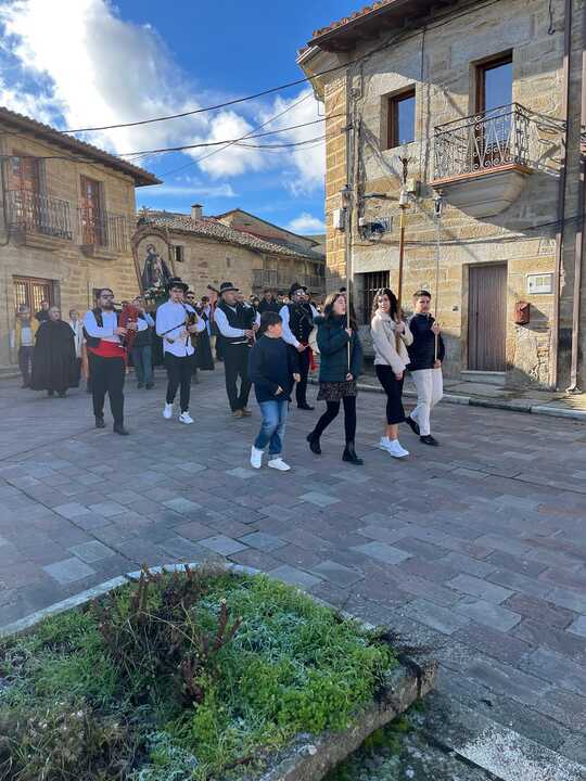 Procesion de San Antonio en Villardeciervos