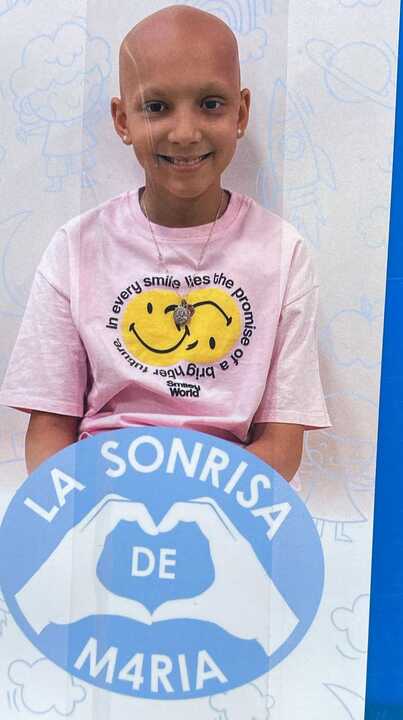 Cartel solidario con la imagen de María