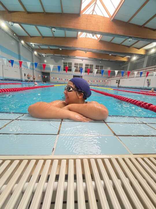 NATALIA F - PISCINA 2