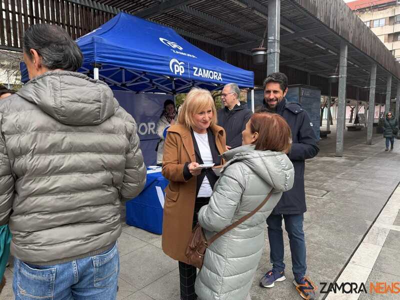 Letcia García y Víctor López Campaña electoral 15M_2