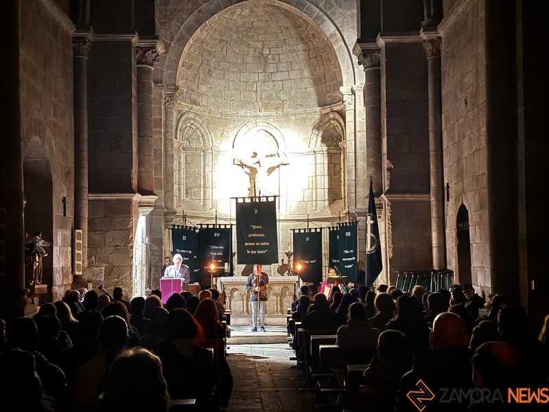 acto en la Igesia de la Horta de la cofrafía de la siete palabras _2