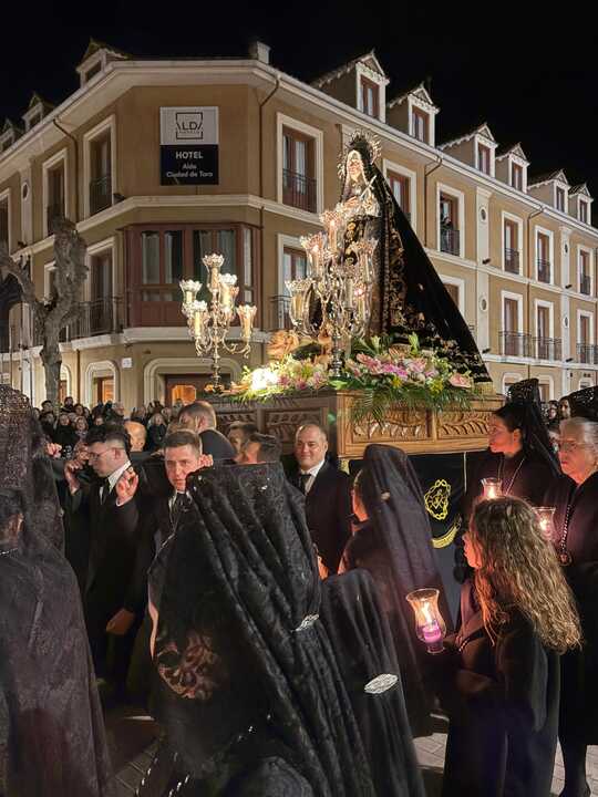 vienres dolores toro 2026 (2)