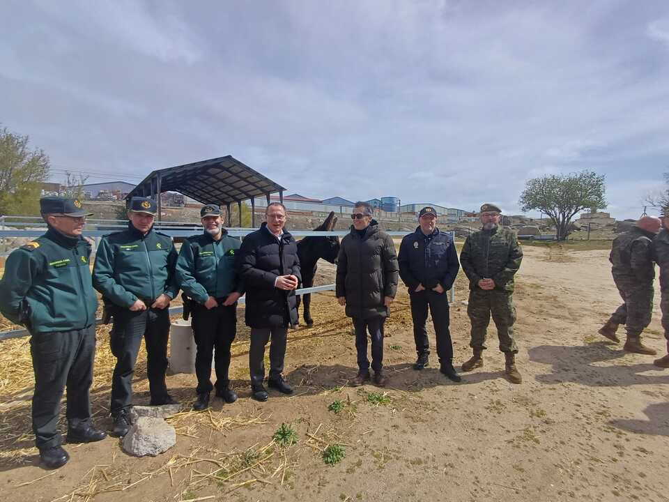 Visita de Ángel Blanco al Centro Militar de Cría Caballar de Ávila (2)