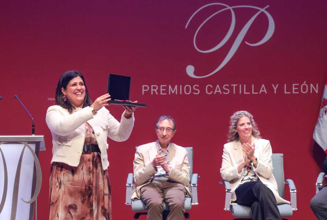 Beatriz Asensio recoge el Premio