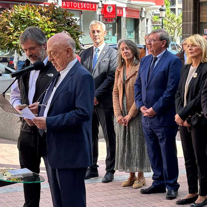 Toro en el 89 aniversrio del bombardeo de Gernika (3)