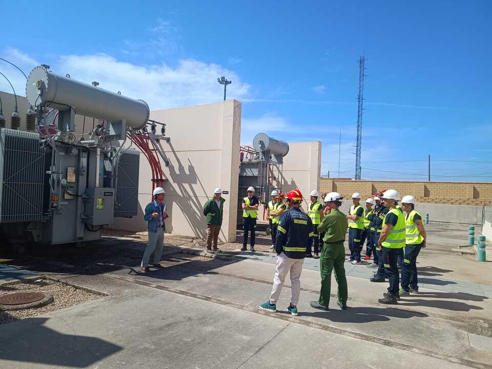 Bomberos de Zamora se forman en redes eléctricas inteligentes  (2)