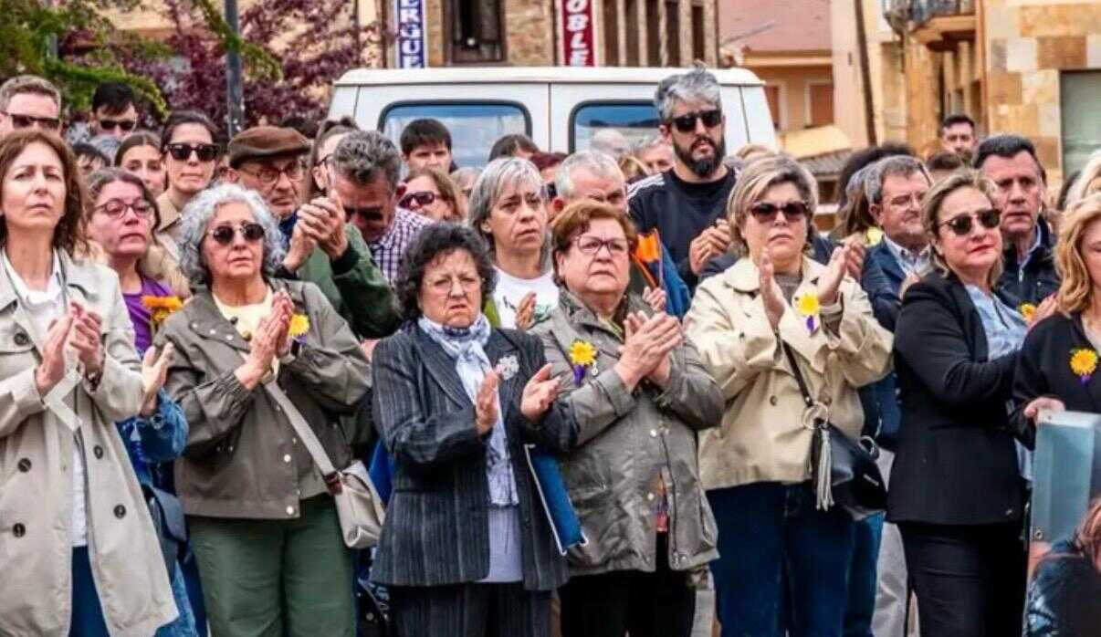Concentración en memoria de Leticia Rosino en Tábara (3)
