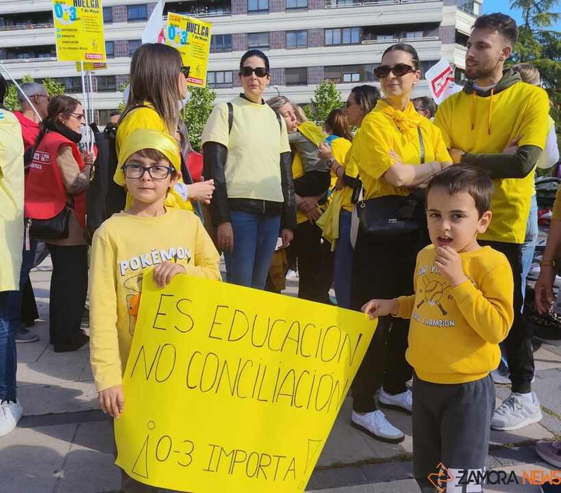 Protestas educadoras infantiles en Zamora 