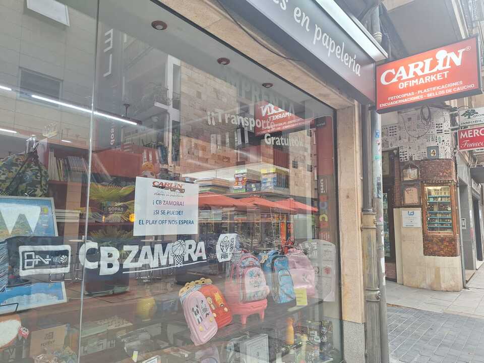 mesajes de apoyo CB Zamora escaparates