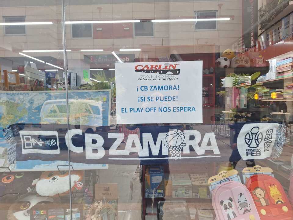 mesajes de apoyo CB Zamora escaparates  (2)